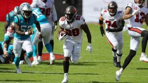 Defense Does Its Part in Tampa Bay Win