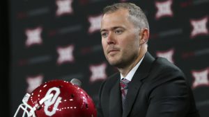 Big 12 MD Notes: Riley accepts expectations for OU