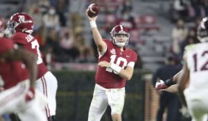 Patriots QB Mac Jones signs four-year rookie deal