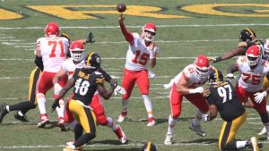 Mahomes’ six TD passes carry Chiefs past Steelers
