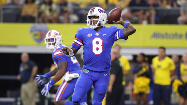 Sep 2, 2017; Arlington, TX, USA; Florida Gators quarterback Malik Zaire (8) throws in the pocket against the Michigan Wolverines at AT&T Stadium. Photo Credit: Matthew Emmons-USA TODAY Sports