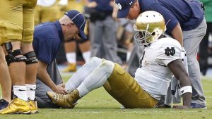 Notre Dame QB Zaire leaves with ankle injury