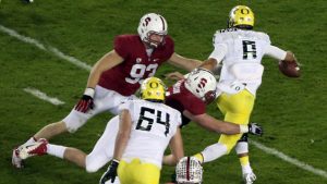 Report: Oregon’s Mariota has MCL injury