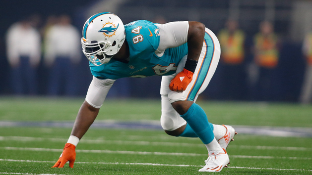 Aug 19, 2016; Arlington, TX, USA; Miami Dolphins defensive end Mario Williams (94) in game action against the Dallas Cowboys at AT&T Stadium. Dallas won 41-14. Photo Credit: Tim Heitman-USA TODAY Sports