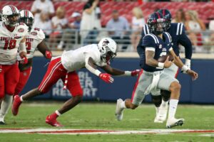 No. 13 Arkansas, No. 17 Ole Miss in rebound mode