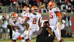 Clemson OT Hyatt to return for senior season
