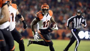 Falcons fill WR void with Sanu