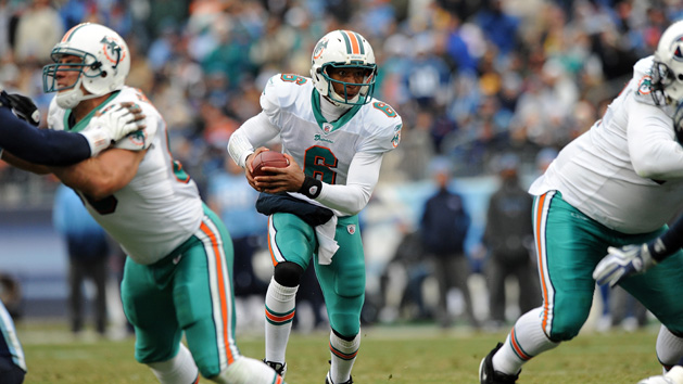 NFL: Miami Dolphins at Tennessee Titans