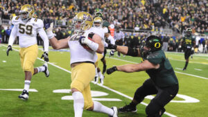 College football roundup: UCLA LB Larimore ends career