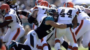 Jags LB Posluszny out for season