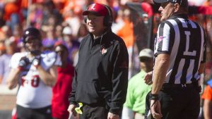 Louisville fires head coach Petrino