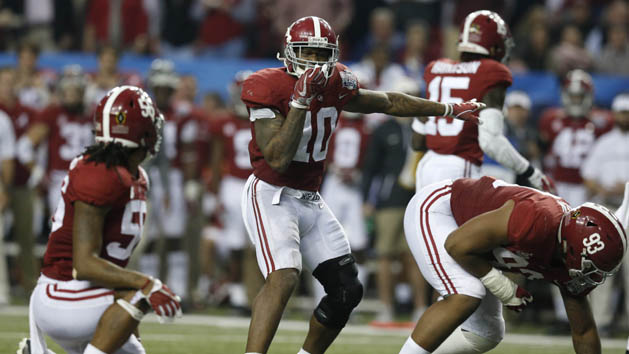 Dec 31, 2016; Atlanta, GA, USA; Alabama Crimson Tide linebacker Reuben Foster (10) communicates at the line of scrimmage during the fourth quarter in the 2016 CFP Semifinal against the Washington Huskies at the Georgia Dome. Photo Credit: Jason Getz-USA TODAY Sports