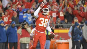 S Parker agrees to contract with Falcons