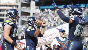 Baldwin’s late TD lifts Seahawks past Dolphins