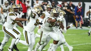Saints look for eighth straight win at Denver