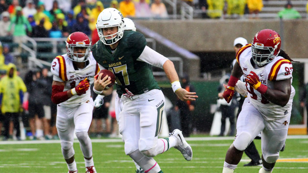 Oct 24, 2015; Waco, TX, USA; Baylor Bears quarterback Seth Russell (17) scrambles for positive yards during the first half against the Iowa State Cyclones at McLane Stadium. Mandatory Credit: Ray Carlin-USA TODAY Sports