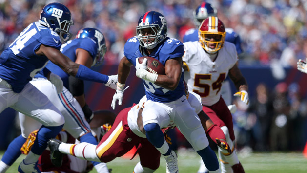 Sep 25, 2016; East Rutherford, NJ, USA; New York Giants running back Shane Vereen (34) carries the ball against the Washington Redskins during the first quarter at MetLife Stadium. Photo Credit: Brad Penner-USA TODAY Sports