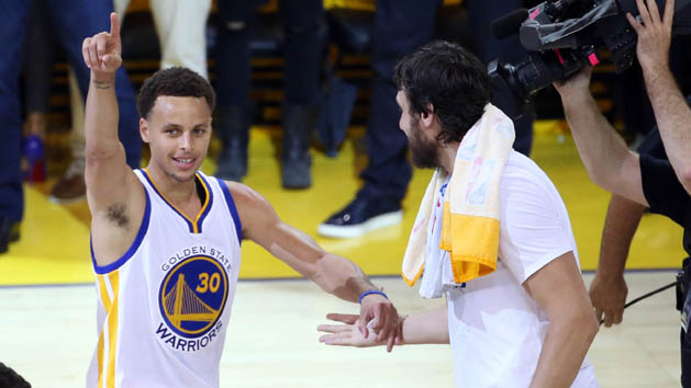 NBA: Playoffs-Cleveland Cavaliers at Golden State Warriors