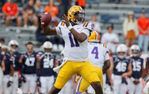 Reports: Ex-LSU QB TJ Finley transfers to Auburn