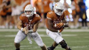 Improving Texas, No. 22 Southern Cal renew rivalry