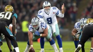 Cowboys hammer Saints behind Romo, Murray