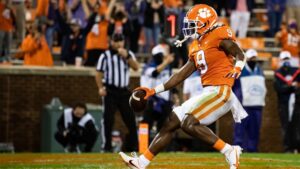 Clemson crushes Miami, is Lindy’s Team of the Week