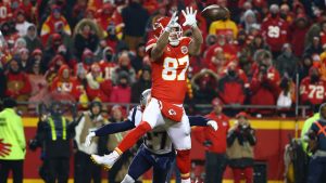 Travis Kelce off COVID list; Chiefs at full strength