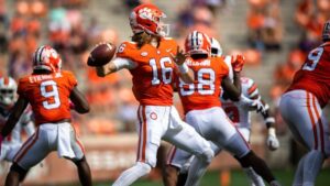 Jaguars tab Lawrence with top pick of NFL draft