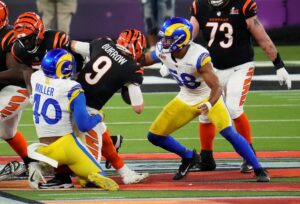 Bills sign LB Von Miller, two others