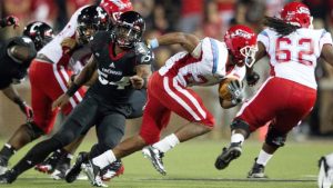 Cincinnati DE may have career-ending injury