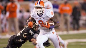 Clemson outlasts Wake Forest 34-20 on windy night