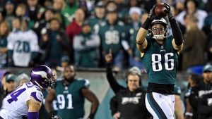 Report: Eagles, TE Ertz break off contract talks